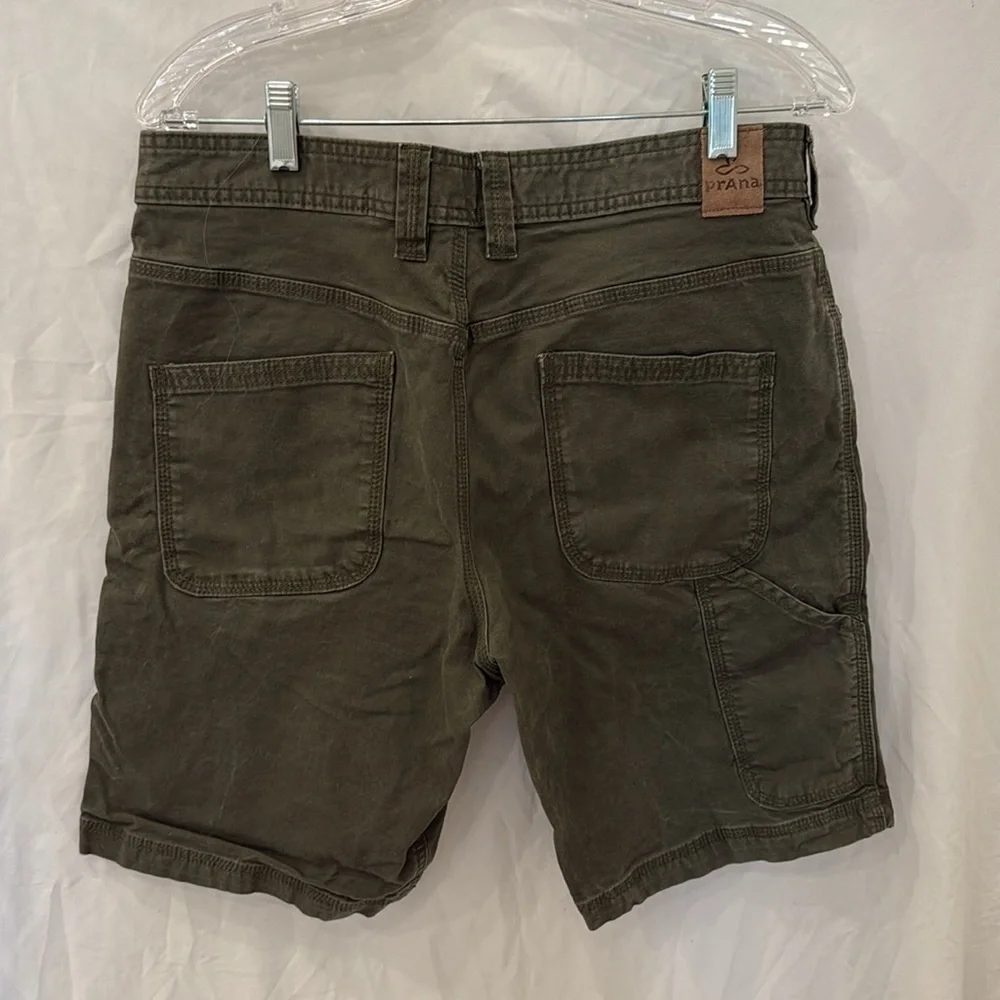 Prana Green Flat Front Shorts Versatile Everyday Wear sz 32 - 9L